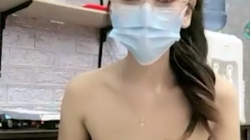 Bokep Indo ABG Kacamata Spill Toket Gedenya