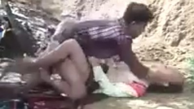 Bokep Indo Dengan Santainya Ngewe Di Pantai