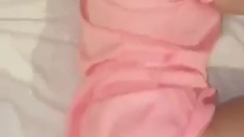 Bokep Indo Main Ala BDSM Cacul Pink Tiduran Pasrah di Entot