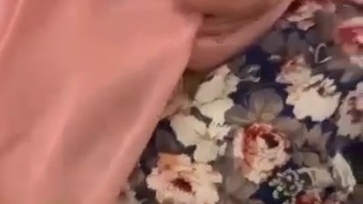Bokep Indo Jilbab Pink Memek Sempit Kesakitan