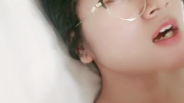 Ngentot Klarisaimut Host Body Kimcil di Hotel