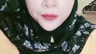 Mamih Ratu Hijab Akhirnya Pamer Uting ID 68839564 Mango