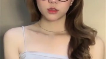 Hanni Chan Imut Kesayangan Remas Toket ID 49164986 Mango